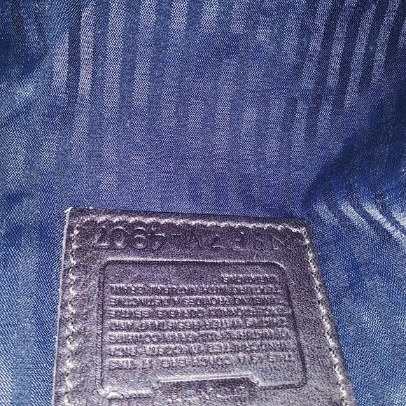 Coach - Picture 6 of 8